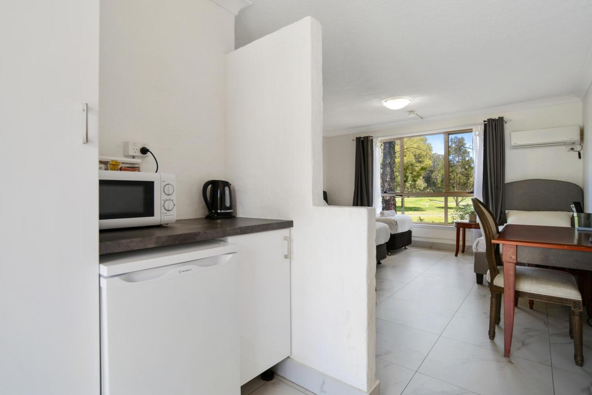 Golf Place Inn Wollongong Primbee Экстерьер фото