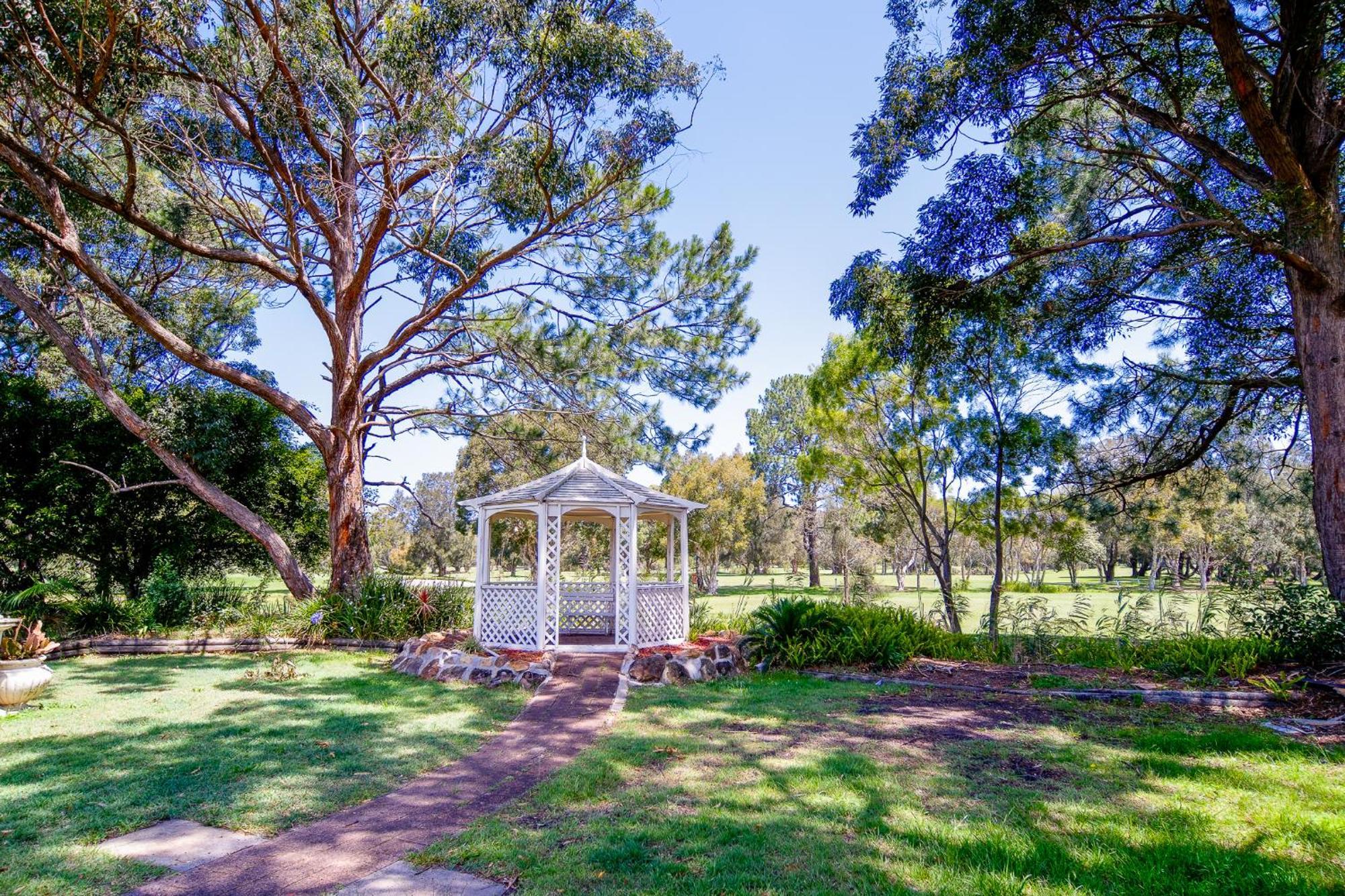 Golf Place Inn Wollongong Primbee Экстерьер фото