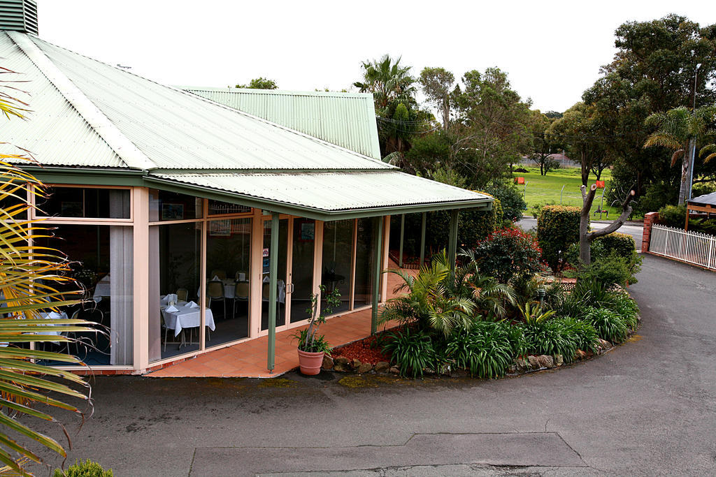 Golf Place Inn Wollongong Primbee Экстерьер фото
